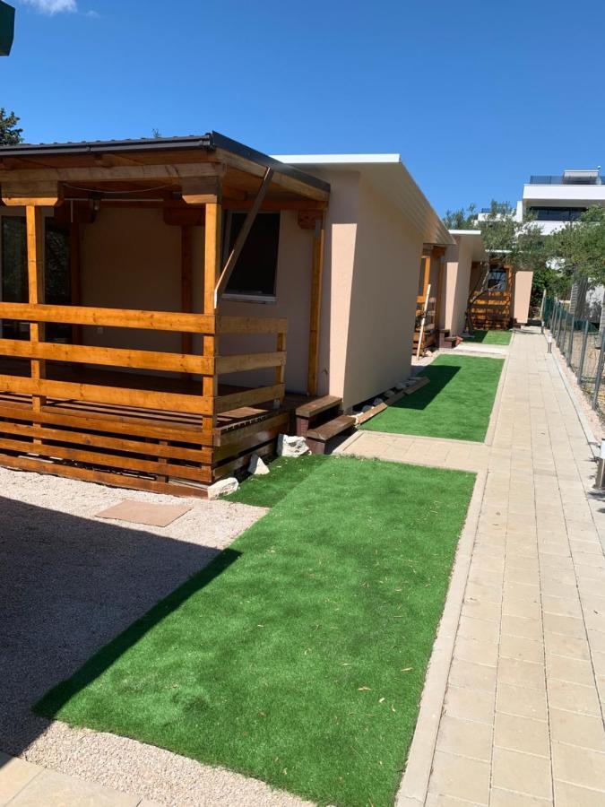 Kamp Karla&Bruno Hotel Sveti Filip i Jakov Bagian luar foto