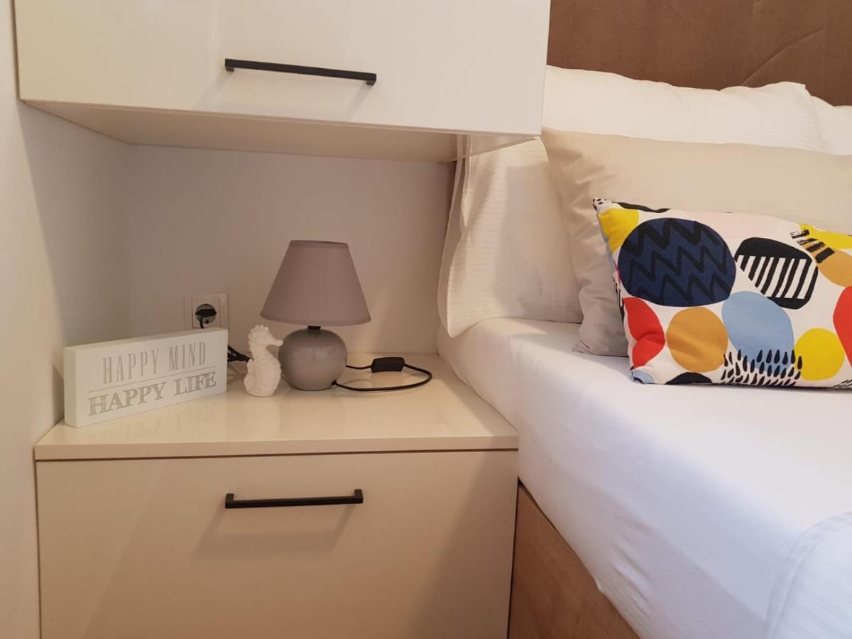 Kamp Karla&Bruno Hotel Sveti Filip i Jakov Bagian luar foto