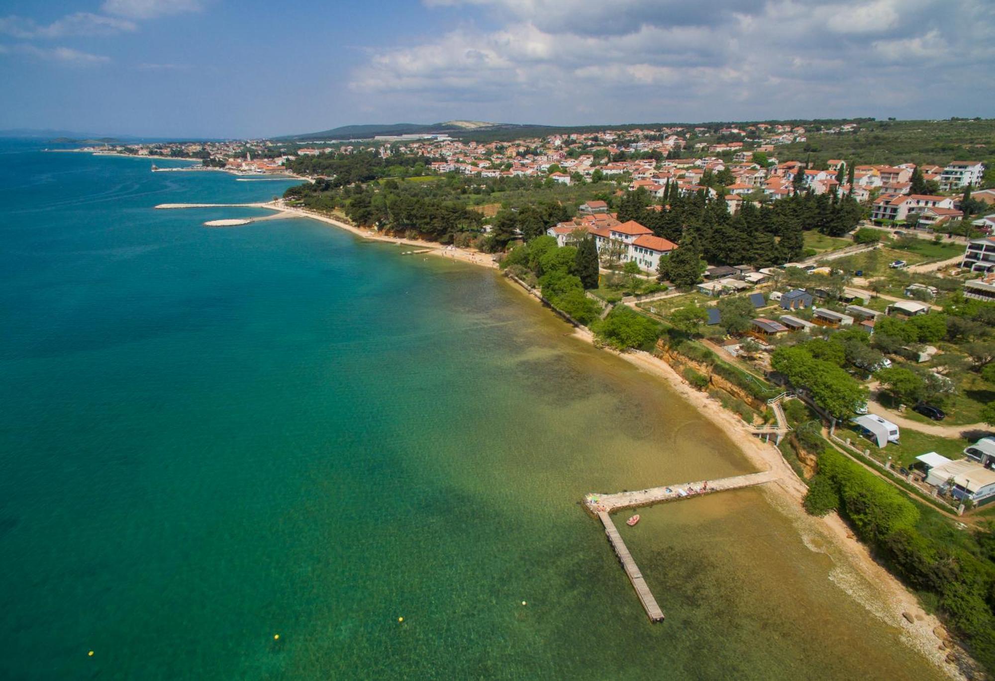 Kamp Karla&Bruno Hotel Sveti Filip i Jakov Bagian luar foto