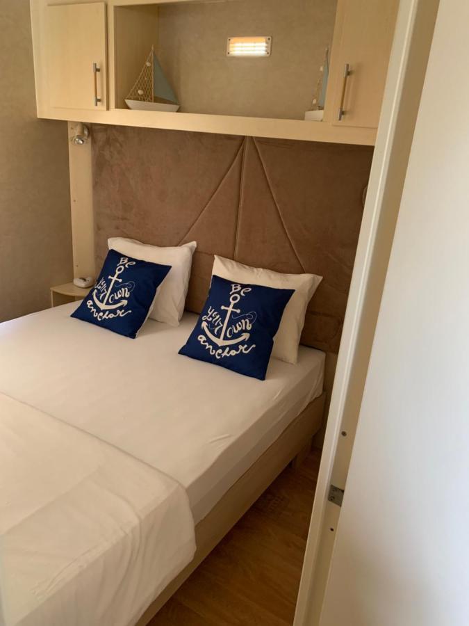 Kamp Karla&Bruno Hotel Sveti Filip i Jakov Bagian luar foto